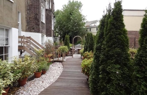 St. Pancras Apartment | Economical Studios in Bloomsbury - Close to Popular Sites