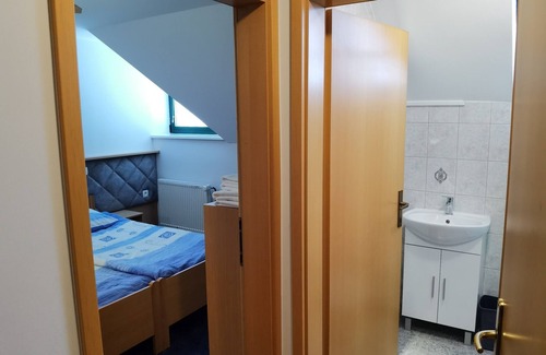 Gornji Grad House | Economy double or twin room 21