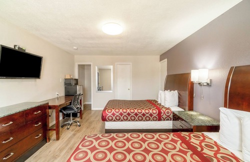 Lamesa Hotel | Economy Inn By OYO, Lamesa TX