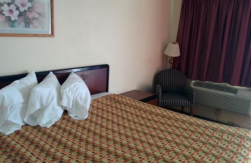 Perrysburg Hotel | Economy Inn Toledo-Perrysburg