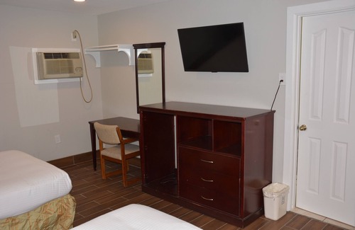 Gladewater Hotel | Economy Inn