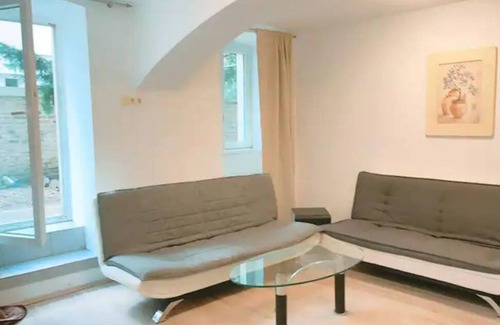 Stuwerviertel Apartment | Economy Souterrain 2BR - Prater Amuesement Park
