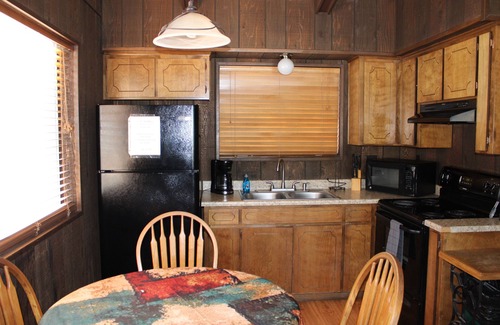 Greer Cabin | Edelweiss Resort and Restaurant
