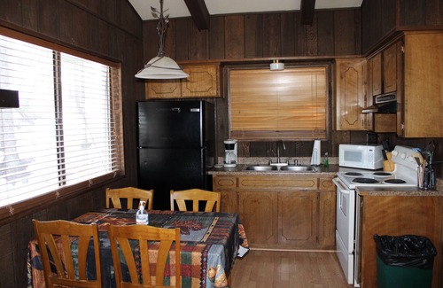 Greer Cabin | Edelweiss Resort and Restaurant