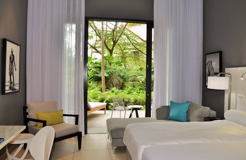 Zig Zag Ward Hotel | Eden Bleu Hotel