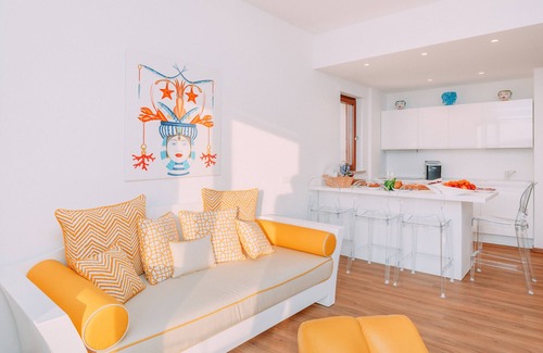 Sorrento City Centre Apartment | Eden House, Amazing Seeview Apartment no Car needed Sorrento center no noise