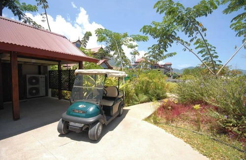 Mahe Island Apartment | Eden Island Apartment, beach at 90 meters, garden, golfcar, Kayaks