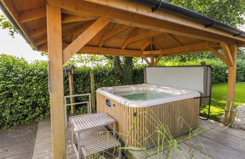 Bardsea Cottage | EDEN LODGE, pet friendly, luxury holiday cottage in Bardsea