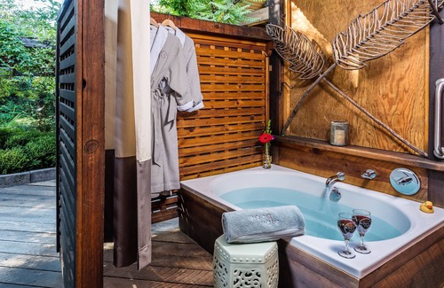 Jayhawk Bed & Breakfast | Eden Vale Inn