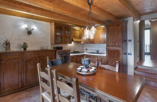Monno Apartment | Eden View - Two Bedroom Apartment, Sleeps 6