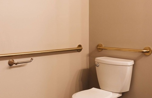 Tyler Park House | Edenside Suite 102 at The Bellwether Hotel