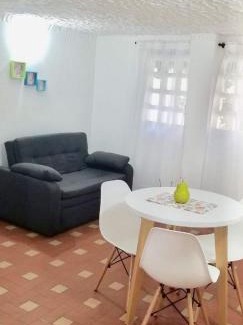 La Dorada Apartment | Edificio Kathy