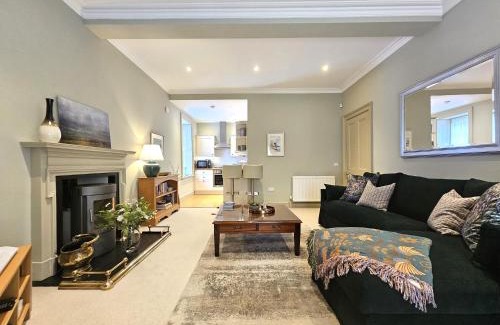 Comely Bank Apartment | Edinburgh Elegant 1-Bedroom City Apartment