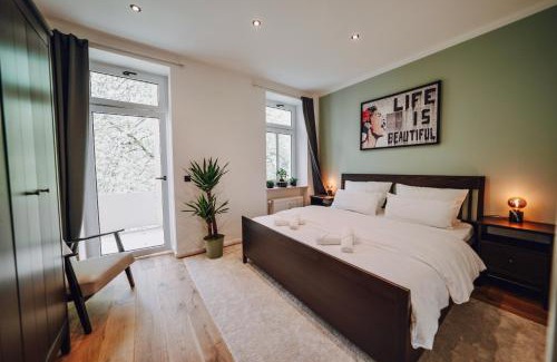 Altendorf Apartment | EDLER WOHNRAUM Luxuriöse 2 SZ mit Balkon, Kaffeevollautomat, Klima & Lift