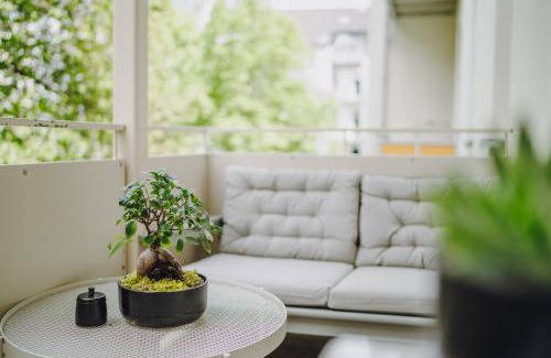 Altendorf Apartment | EDLER WOHNRAUM Luxuriöse 2 SZ mit Balkon, Kaffeevollautomat, Klima & Lift