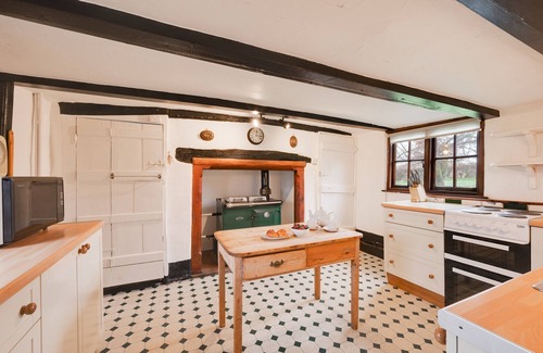 Martlesham Heath House | Eelsfoot Cottage - Three Bedroom House, Sleeps 5