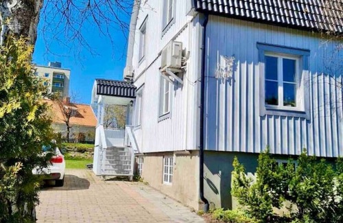 Vasteras Municipality Apartment | Egen Leilighet i Privat Villa