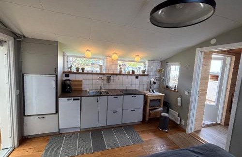 Alingsas Apartment | Eget boende i privat uthuslänga