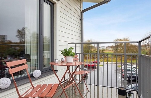 Falkenberg Apartment | Eget Rum i Delad Lägenhet på Härliga Västkusten