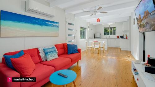 Wallaga Lake House | Eight On The Lake 8 Fairhaven Point Way Lakefront