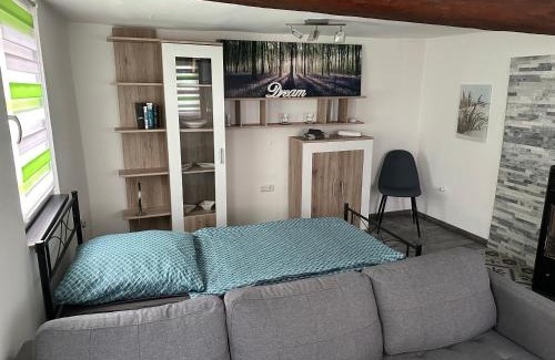 Lohra House | Einfaches Zimmer einfacher Preis in Lohra, Hessen Monteurzimmer - Wanderer und Biker willkommen - separates WC