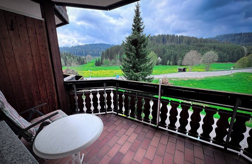 Titisee-Neustadt Apartment | Einzelzimmer, 22qm, mit Dusche/WC und Balkon