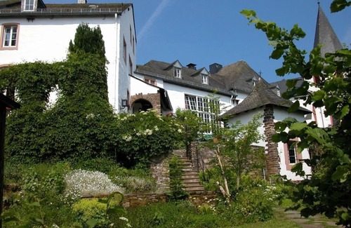 Kronenburg House | Einzelzimmer - Burghaus und Villa Kronenburg