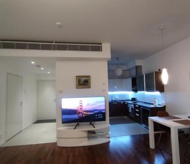 Etelainen District Apartment | Eira Sauna & Terrace Luxe