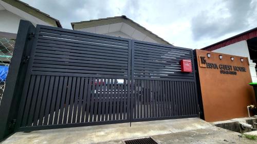 Kampung Behor Pisang House | Eisya Guest House Perlis With Pool MUSLlM ONLY