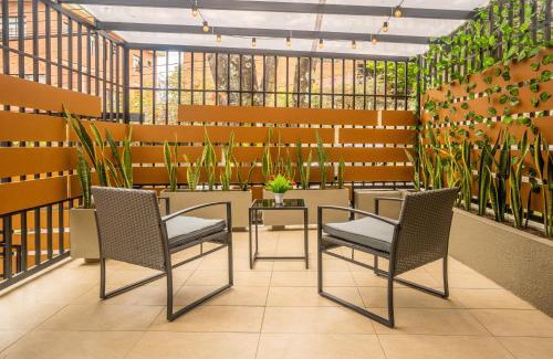 Cali Apartment | Ejecutivo Loft, Con Terraza Privada, en Cali La Sucursal Del Cielo a pocos Pasos de Imbanaco