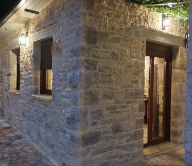 Kalentzion Apartment | Ekali stone house