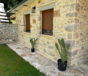 Kalentzion Apartment | Ekali stone house