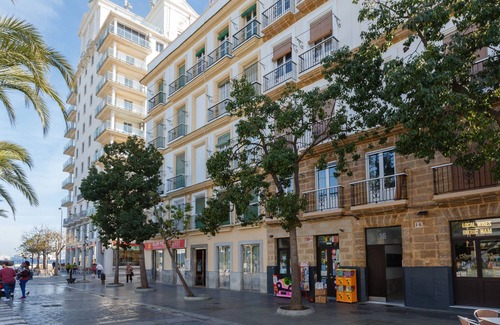 Old Town Apartment | El Balcon de MORET by Cadiz4Rentals