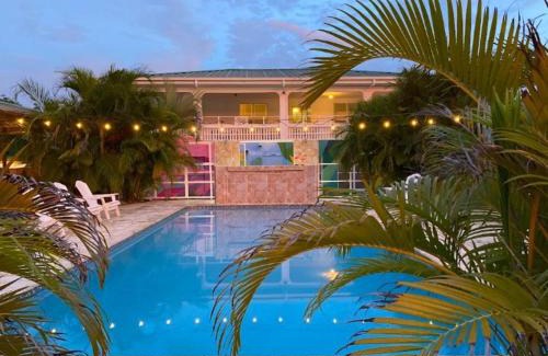 Tierras Nuevas Poniente Apartment | El Flamingo Beach Club