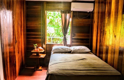 Isla Bastimentos Hostel | El Jaguar