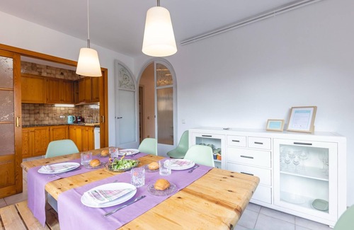 Eixample Apartment | El Lleó - Holiday Apartment Rental in Girona | Bravissimo