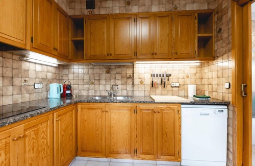 Eixample Apartment | El Lleó - Holiday Apartment Rental in Girona | Bravissimo