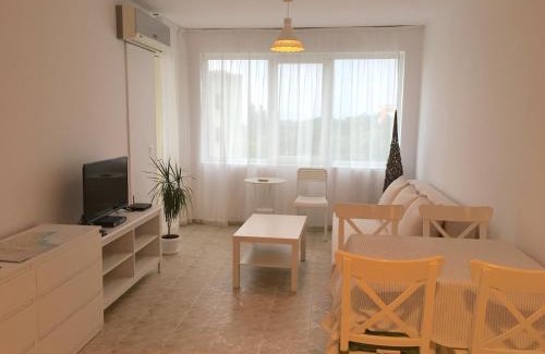 Varna Apartment | El MATE apartment Sea Garden and Beach Free Parking