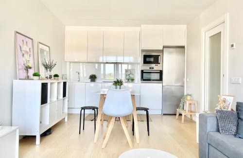 Gijon-Este Apartment | El Mirador de Viesques. Piscina y Parking privado!