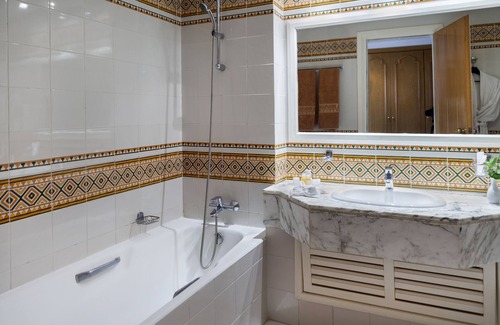 Douz Hotel | El Mouradi Douz