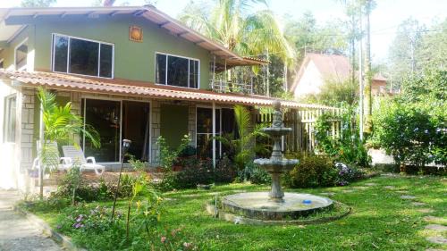 Cerro Azul Hotel | El Nido Cerro Azul