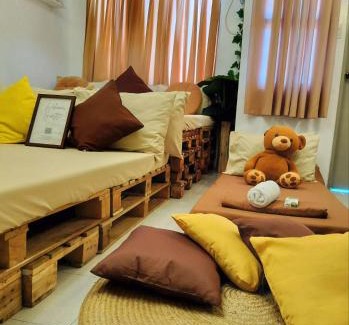 Balibago Apartment | El Nissi Staycation, FAMILY & CONTEMPORARY CABIN, Adjacent Rooms, Enchanted Kingdom