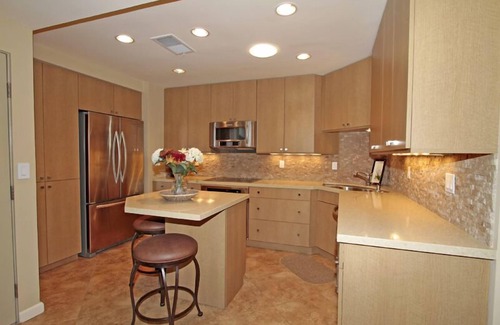 Palm Desert Villa | El Paseo, 'The Rodeo Drive of Beverly Hills' In Palm Desert. Free Wi FI