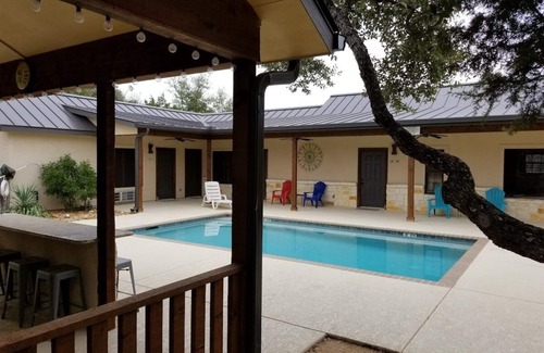 Sabinal House | El Ranchito @ Frio Select Rental Homes