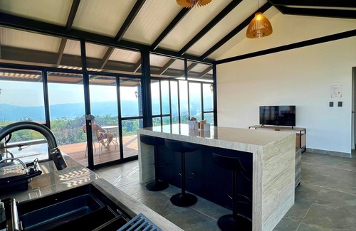 Cacatachi Hotel | El Resort de Yanashpa