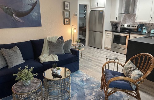 Downtown Apartment | El Tropicale Vacation Rentals