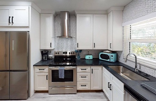 Downtown Apartment | El Tropicale Vacation Rentals