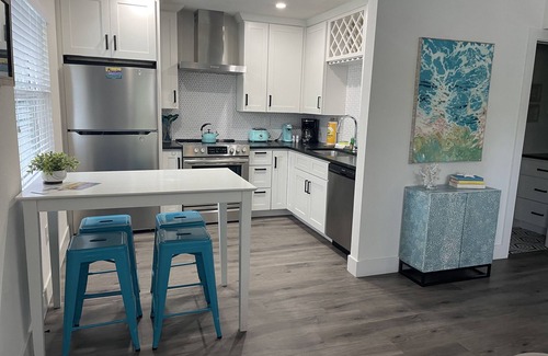 Downtown Apartment | El Tropicale Vacation Rentals