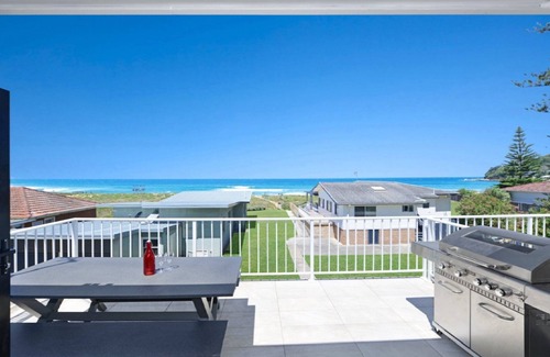 Avoca Beach Apartment | Elanora 3 - Beachfront Unit with Views!