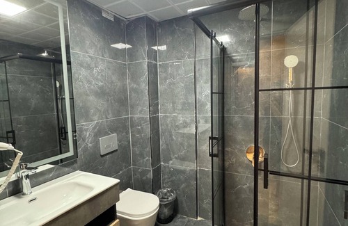 Sivrice Hotel | Elazığ Mavigöl Otel